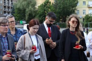 Учасники заходу на Личаківському кладовищі — фото 13