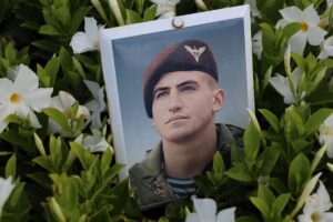 Учасники заходу на Личаківському кладовищі — фото 11