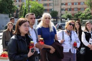 Учасники заходу на Личаківському кладовищі — фото 7