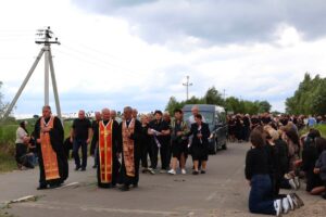 Кадр із панахиди за героєм
