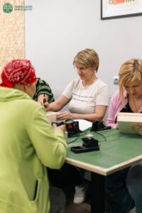 Картини від дітей для онкоцентру