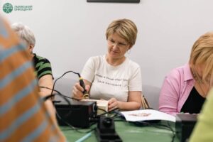 Картини від дітей для онкоцентру